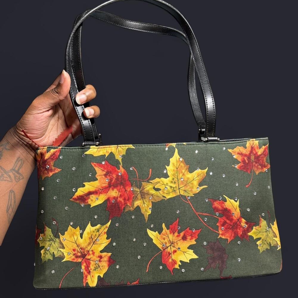 Autumn colored maple leaf print shoulder bag